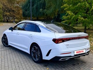 2021 Kia K5 III, белый, 3100000 рублей, вид 5