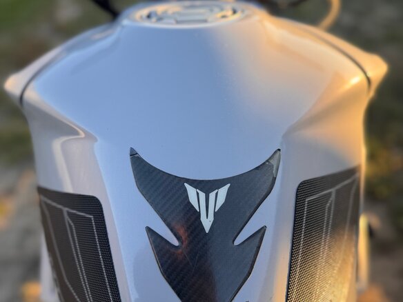 2020 Yamaha MT-10, серебристый, 1048344 рублей - вид 11