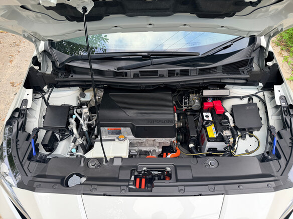 2019 Nissan Leaf II (ZE1), белый, 1999999 рублей - вид 3