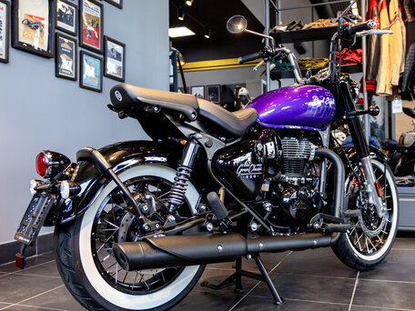 2026 Royal Enfield Goan Classic 350, фиолетовый, 529000 рублей, вид 3