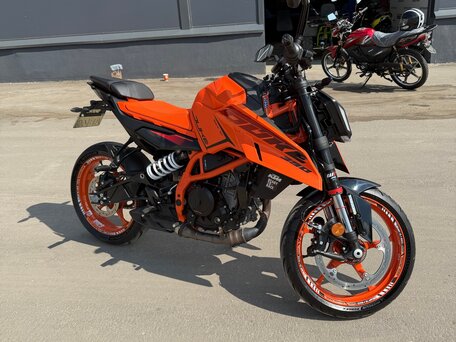 2024 KTM 390 Duke, оранжевый, 575000 рублей, вид 1