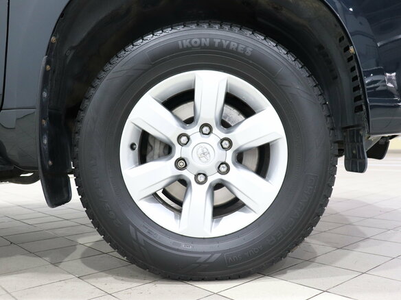 2014 Toyota Land Cruiser Prado 4-speed 150 Series Рестайлинг 1, серый, 3180000 рублей - вид 11