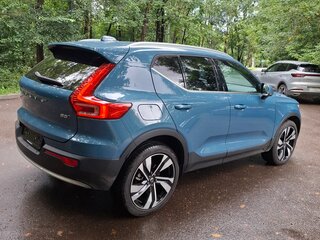 2023 Volvo XC40 I Рестайлинг, синий, 4450000 рублей, вид 5