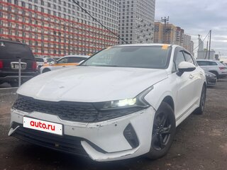 2020 Kia K5 III, белый, 1188000 рублей, вид 1