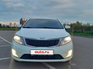 2013 Kia Rio 4-speed III, белый, 699000 рублей, вид 2