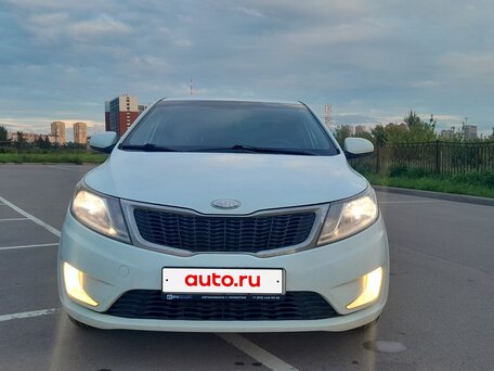 2013 Kia Rio 4-speed III, белый, 699000 рублей, вид 2