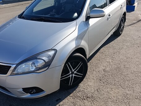 2012 Kia Ceed I Рестайлинг, серебристый, 710000 рублей, вид 1