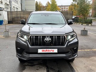 2020 Toyota Land Cruiser Prado 150 Series Рестайлинг 3, серый, 6950000 рублей, вид 3