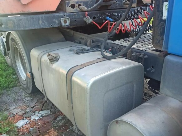 2010 Volvo FM, синий, 2250000 рублей - вид 3