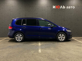 2016 Volkswagen Touran II, синий, 1475000 рублей, вид 4
