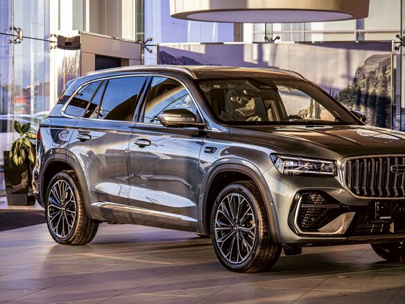 2025 Geely Monjaro I Рестайлинг, синий, 2995000 рублей - вид 6