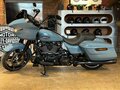 2024 Harley-Davidson Road Glide, серый, 3550000 рублей - вид 2