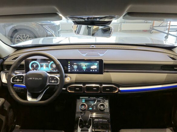 2026 Jetour X70+ I Рестайлинг, серый, 3399000 рублей - вид 11