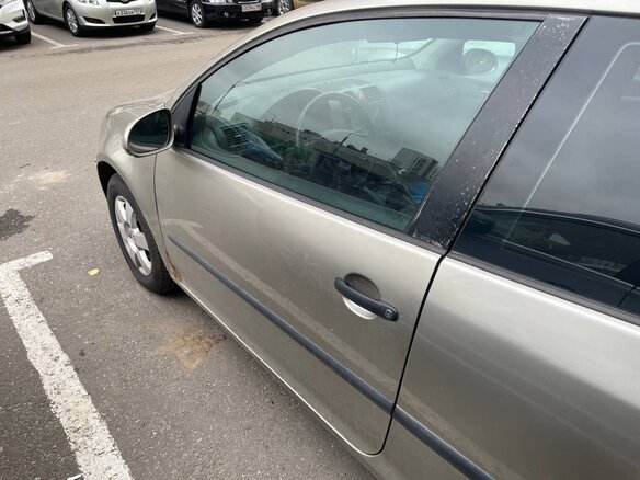 2005 Volkswagen Golf V, бежевый, 550000 рублей - вид 8