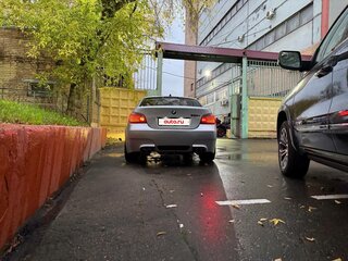 2006 BMW 5 серии 550i V (E60/E61), серый, 1650000 рублей, вид 4