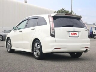 2013 Honda Stream II Рестайлинг, белый, 1269008 рублей, вид 5