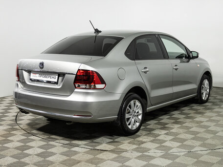 2018 Volkswagen Polo V Рестайлинг, серебристый, 1199777 рублей, вид 5