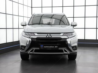 2021 Mitsubishi Outlander III Рестайлинг 3, серебристый, 2900000 рублей, вид 2