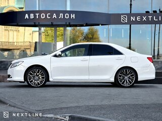 2012 Toyota Camry VII (XV50), белый, 1330000 рублей, вид 2
