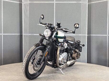 2017 Triumph Bonneville Bobber, зелёный, 1117000 рублей, вид 4