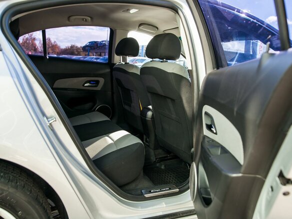 2011 Chevrolet Cruze I, серебристый, 600000 рублей - вид 14