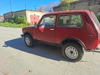 1993 Lada (ВАЗ) 2121 (4x4) I Рестайлинг, красный, 90000 рублей, вид 3