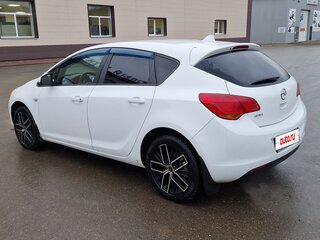 2011 Opel Astra J, белый, 450000 рублей, вид 3