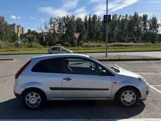 2006 Ford Fiesta Mk5, серебристый, 265000 рублей, вид 2