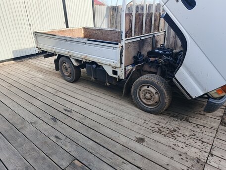 1998 Isuzu Elf (N-series), белый, 1150000 рублей, вид 1