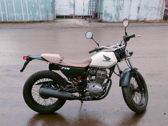 2003 Honda FTR 223, белый - вид 3