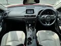 2017 Mazda Axela III Рестайлинг, красный, 980000 рублей - вид 8