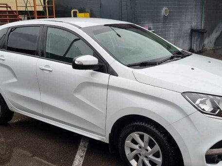 2017 Lada (ВАЗ) XRAY I, белый, 700000 рублей, вид 1