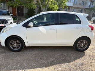 2007 Toyota Vitz II (XP90), белый, 560000 рублей, вид 3