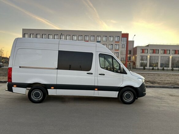 2019 Mercedes-Benz Sprinter, белый, 4350000 рублей - вид 2