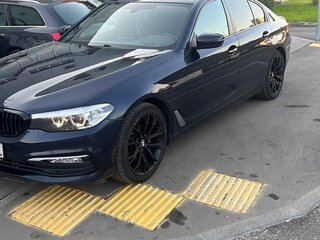 2018 BMW 5 серии 520i VII (G30/G31/G38), синий, 3270000 рублей, вид 1