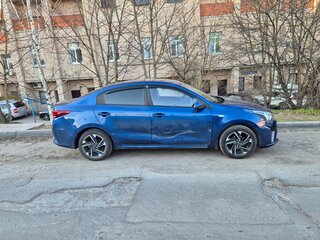 2021 Kia Rio IV Рестайлинг, синий, 1700000 рублей, вид 2