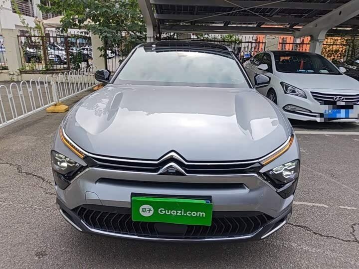 Открыть фотографии: Citroen C5 X
