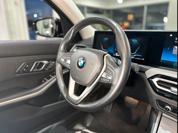 2022 BMW 3 серии 318i VII (G2x) Рестайлинг, чёрный, 3250915 рублей - вид 30