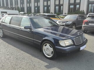 1998 Mercedes-Benz S-Класс 500 Pullman III (W140) Рестайлинг, синий, 9000000 рублей, вид 1