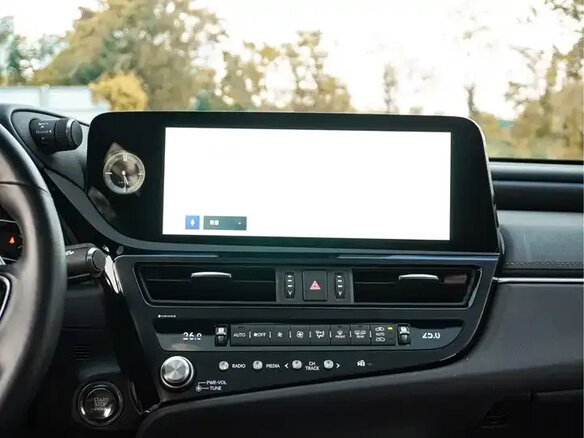 2024 Lexus ES 200 VII Рестайлинг, белый, 4633000 рублей - вид 21