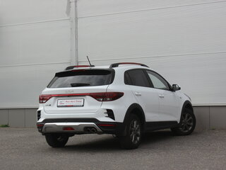 2022 Kia Rio X IV Рестайлинг, белый, 1777000 рублей, вид 2