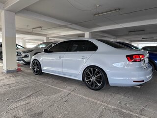 2017 Volkswagen Jetta VI Рестайлинг, серебристый, 1750000 рублей, вид 2