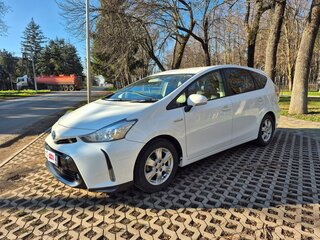 2017 Toyota Prius Alpha I (ZVW40/41) Рестайлинг, белый, 1750000 рублей, вид 3