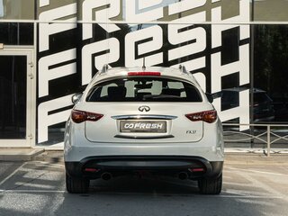 2010 Infiniti FX37 II (S51), белый, 1477500 рублей, вид 4