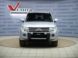 2011 Mitsubishi Pajero IV Рестайлинг 1, серебристый, 1250000 рублей, вид 2