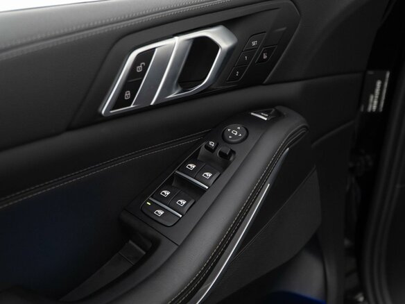 2022 BMW X5 M50i IV (G05/G18), чёрный, 8690052 рублей - вид 16