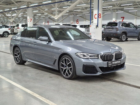 2020 BMW 5 серии 530d xDrive VII (G30/G31/G38) Рестайлинг, серый, 5280000 рублей, вид 3