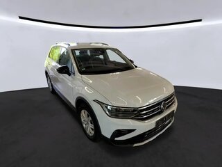 2022 Volkswagen Tiguan II Рестайлинг, белый, 2392000 рублей, вид 3