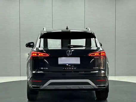 2022 Volkswagen Tayron I, чёрный, 2700000 рублей, вид 4
