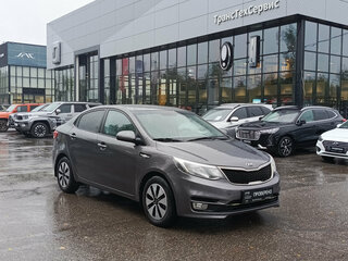 2015 Kia Rio III Рестайлинг, серый, 736000 рублей, вид 3